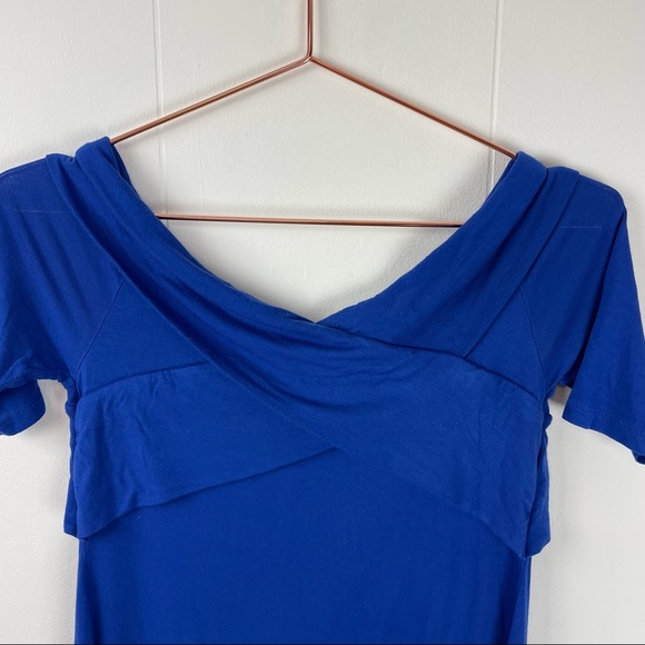 A Pea in the Pod Maternity Short Sleeve Crossover Top - Picture 6 of 7